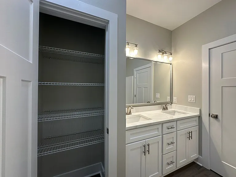 1332 Jackson St — Photo 21