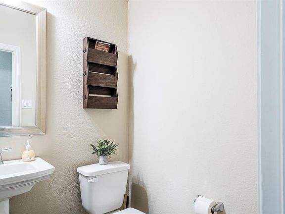 4th image of 32314 Hamilton Crest Dr