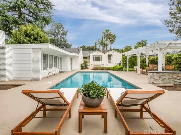 4553 Castle Rd, La Canada Flintridge, CA 91011