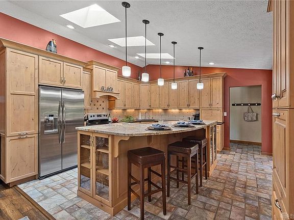 2nd image of 408 Merrick Dr