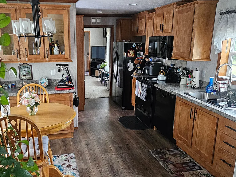 62 Serenity Ln — Photo 4