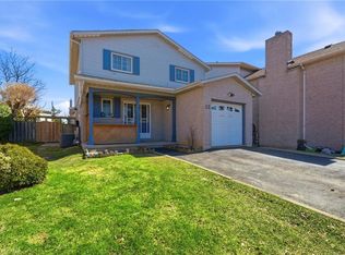 15 Finch Pl, Hamilton, ON L9A 5C2