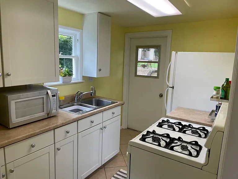 1350 Prospect Dr — Photo 10