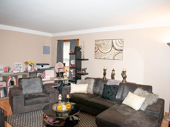 2nd image of 3017 Wilcox Ave