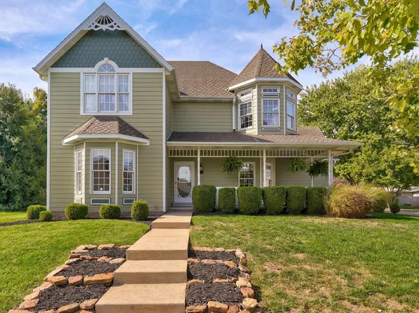3753 S Forest Avenue, Springfield, MO 65807