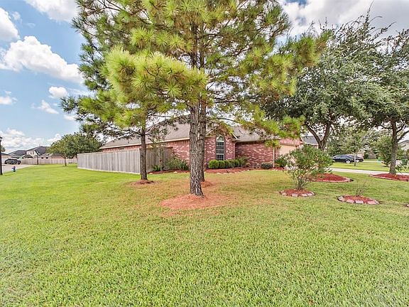 3rd image of 1906 Lantana Spring Ln