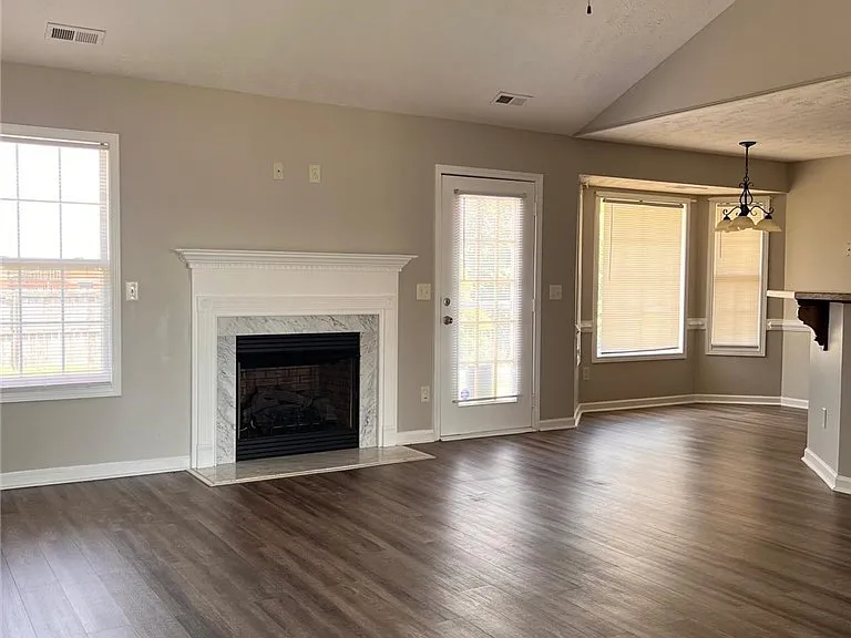 1687 Kershaw Loop — Photo 4