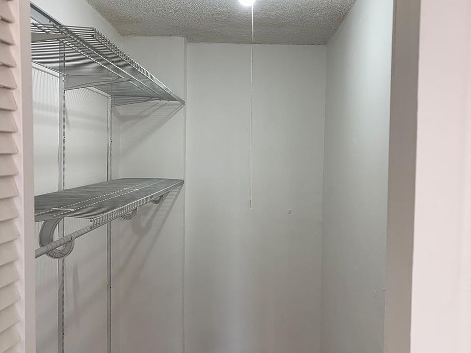 walk in closet