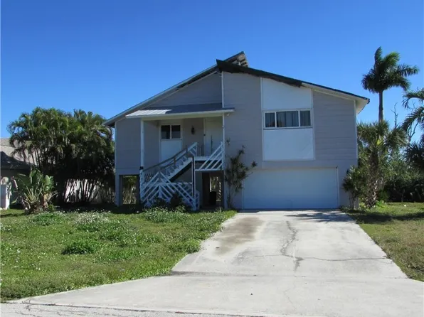 14166 Clubhouse Dr, Bokeelia, FL 33922