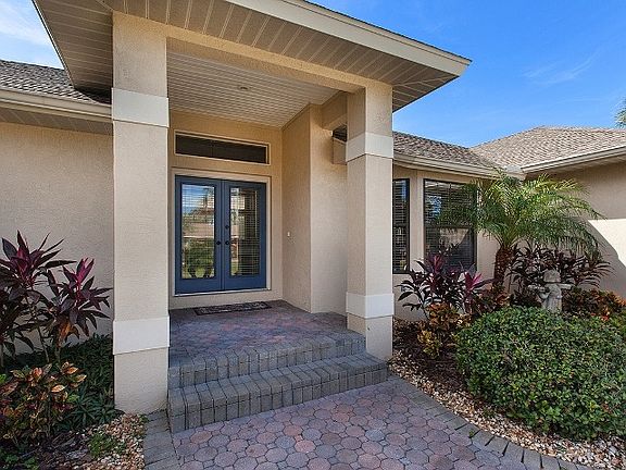 3rd image of 392 Flamingo Dr