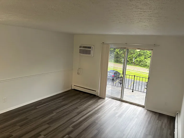 1 E Main St #12 — Photo 11