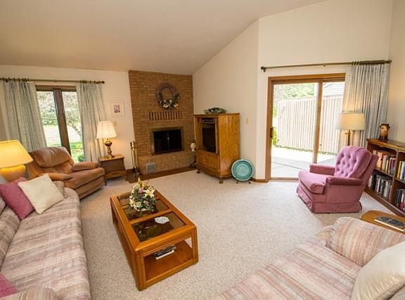 2nd image of 2834 Freda Dr