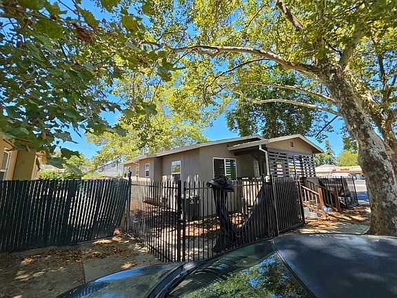 3rd image of 430 Pine St