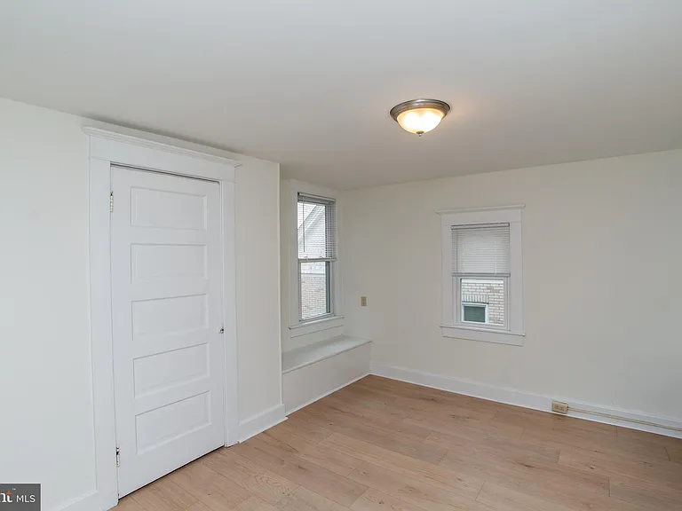 37 S 13th St #3 — Photo 16