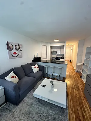 Rented by Highline Residential | media 29