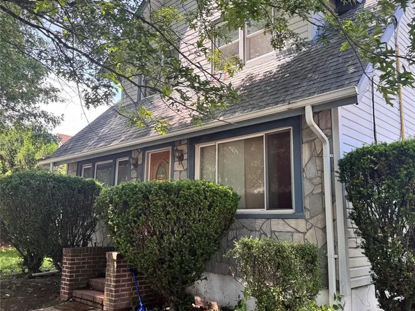 (undisclosed Address), Freeport, NY 11520