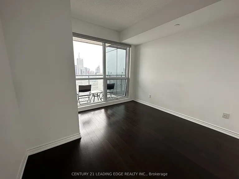 386 Yonge St #4607 — Photo 5