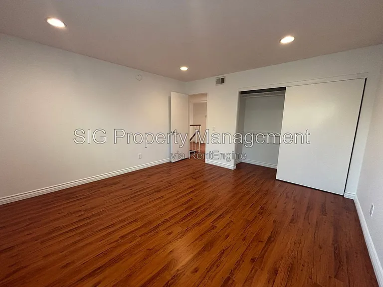 3200 Fairesta St #5 — Photo 27
