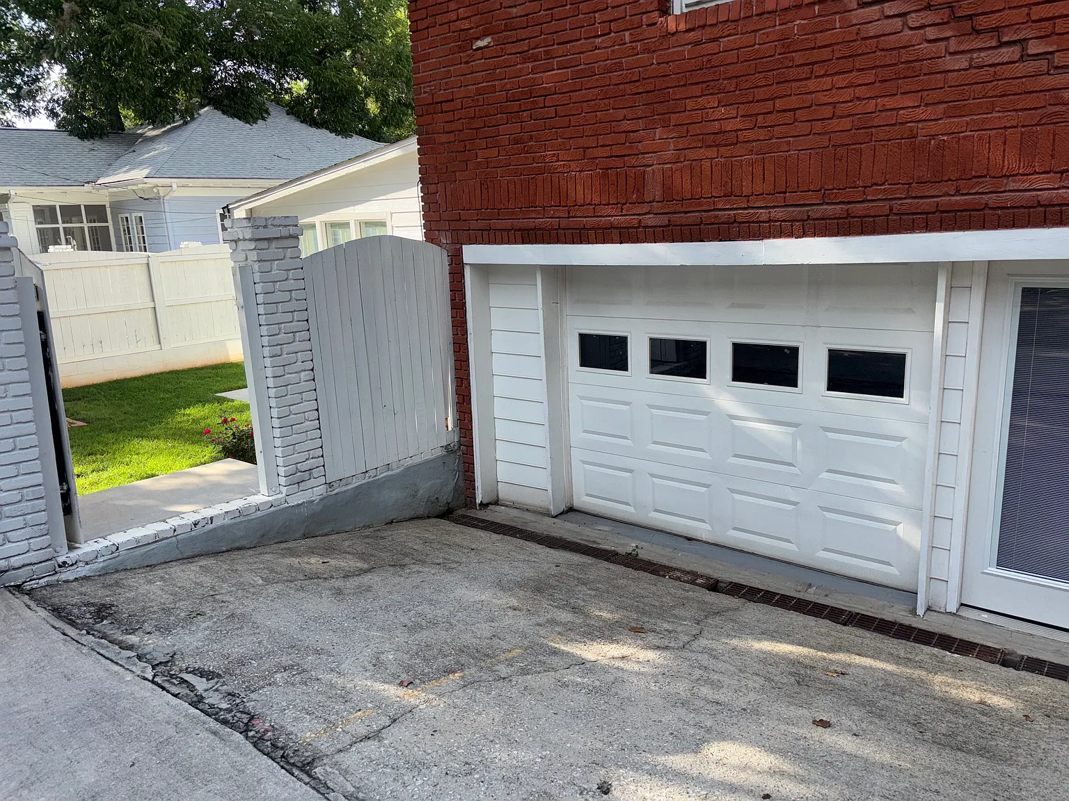1 bed, 1350 sqft, $2,500 — Photo 2