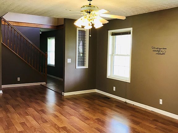 3rd image of 250 Kirk Ln