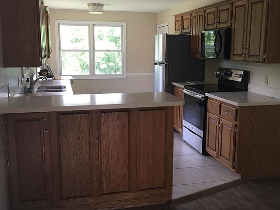 5th image of 3829 Stonebridge Dr