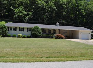 90 Kaney Br, Pikeville, KY 41501