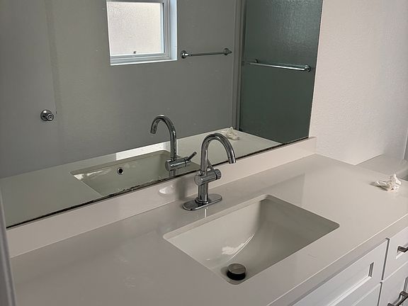 3rd image of 5257 Willowcrest Ave #103