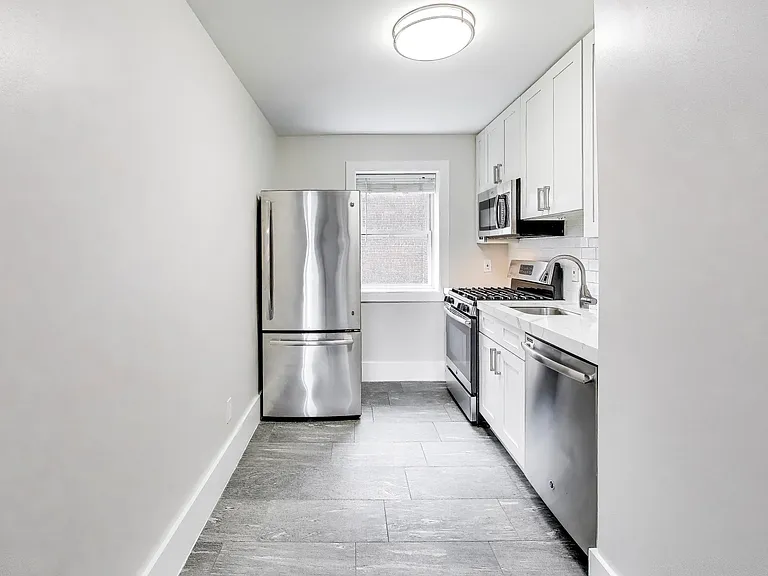 5031 H St SE #1 — Photo 11