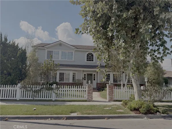 11361 Weatherby Rd, Los Alamitos, CA 90720