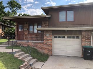 2612 N 93rd St, Omaha, NE 68134