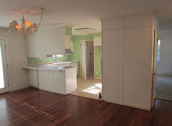 3rd image of 4010 Delvin Dr