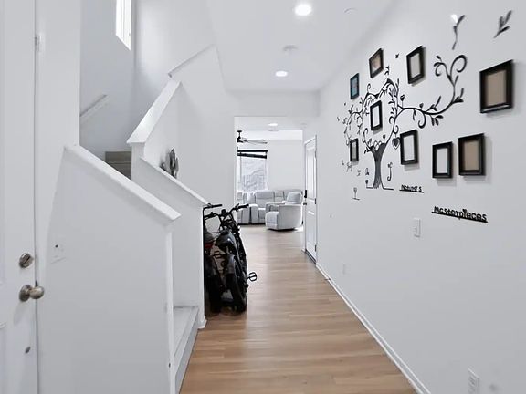 5th image of 24235 Lilac Ln