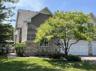 17922 Cobblestone Way, Eden Prairie, MN 55347