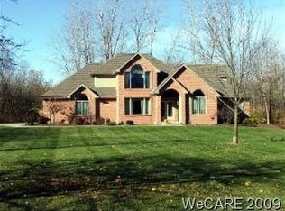 1486 Fairway Dr, Lima, OH 45805