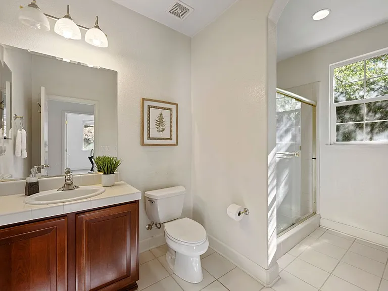 4056 Redondo Dr — Photo 27