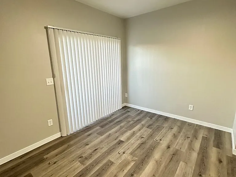 754-56 Copper Dr — Photo 21