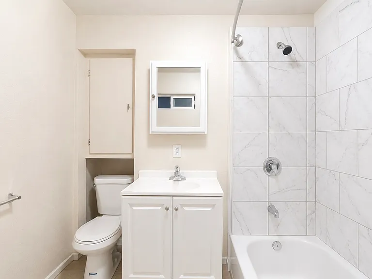 12617 Kornblum Ave — Photo 18