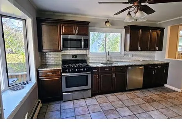 5913 7th St, Mays Landing, NJ 08330