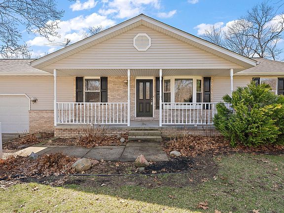 2nd image of 3889 Hershman Dr