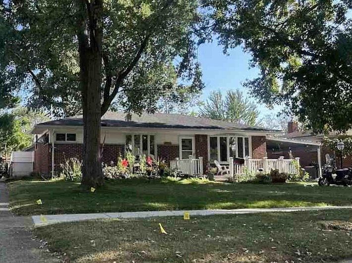 8774 Shannon Dr, Sterling Heights, MI 48314 | Zillow