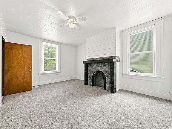 2nd image of 319 Agnew Rd