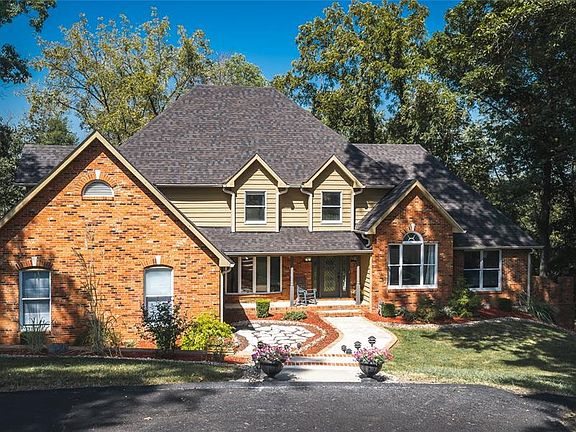 3rd image of 4101 Stoneledge Dr