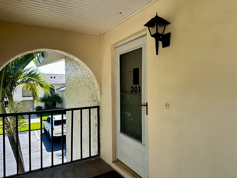 1815 Robalo Dr #C201 — Photo 9