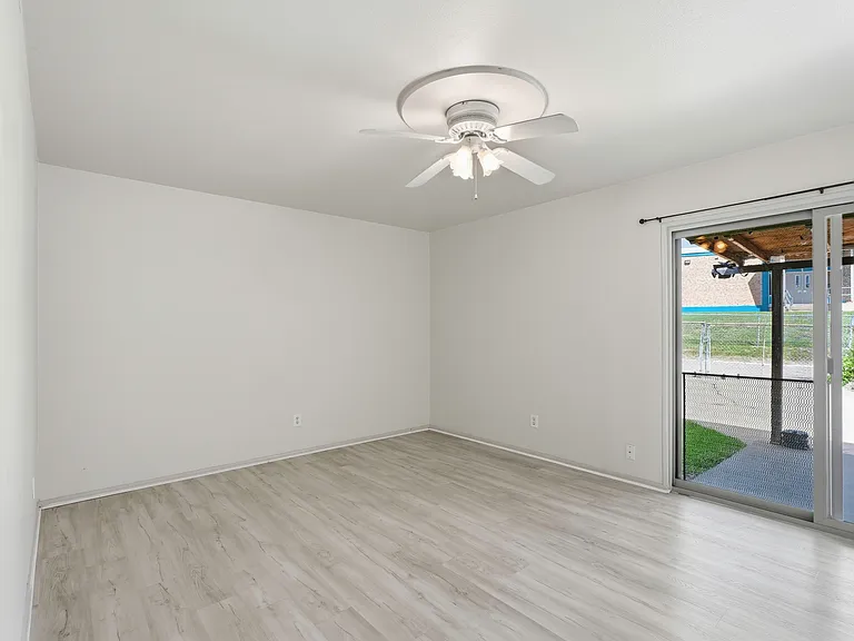 14046 Rolling Hills Ln — Photo 24