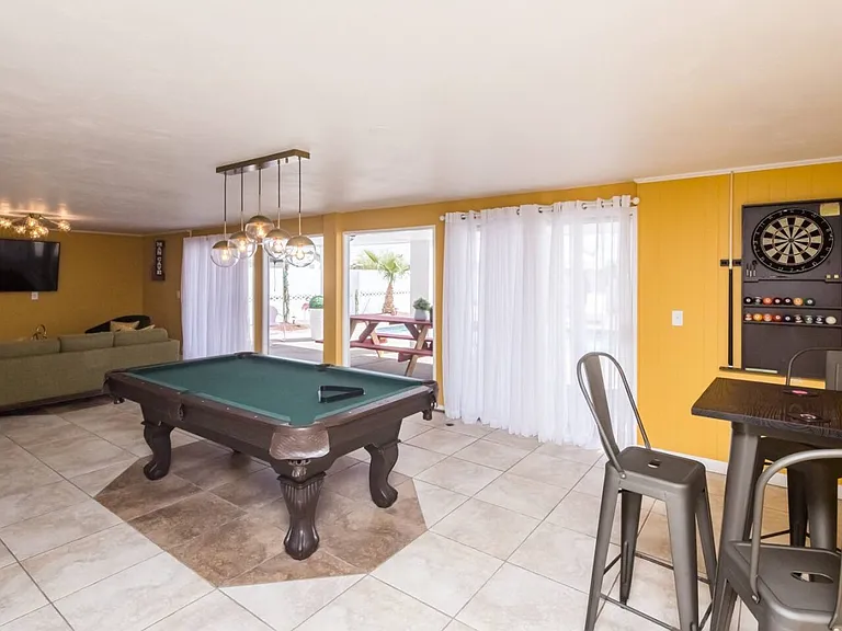 2906 Castaway Dr — Photo 9
