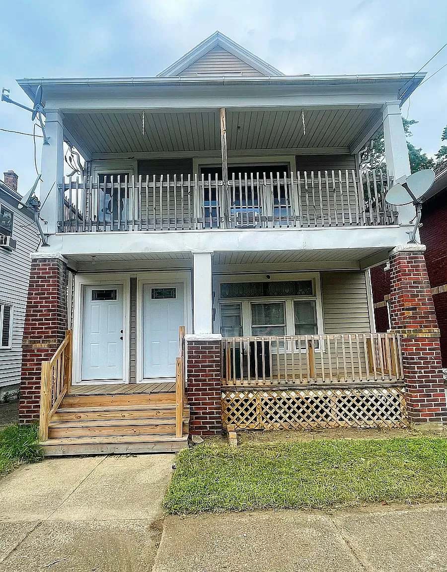 132 E 31st St — Photo 1