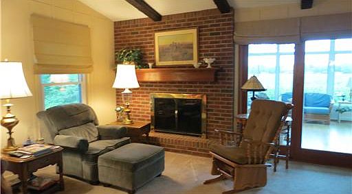 2nd image of 19425 Orchard Heights Dr
