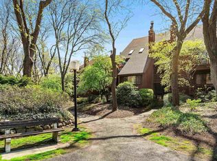 615 Sanderling Ct, Secaucus, NJ 07094