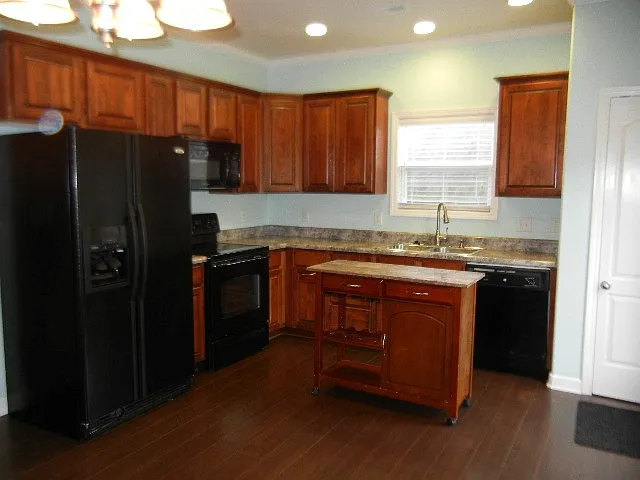 1024 Hummingbird Ln — Photo 3