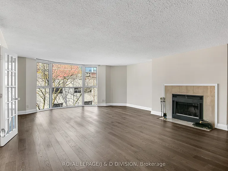 25 George St S #405 — Photo 5